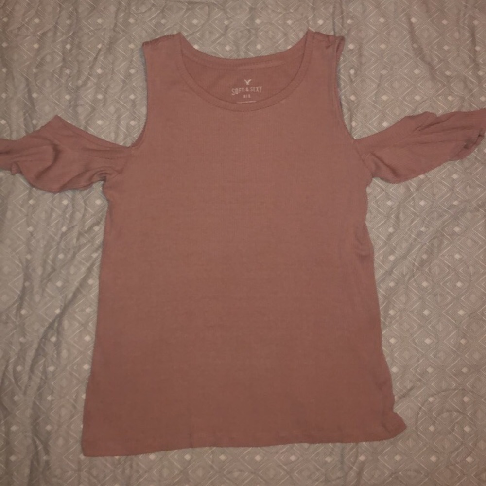 Soft and sexy American Eagle top